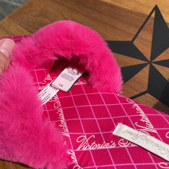 Victoria’s Secret Satin Signature Slipper Size Large 9-10 - Picture 9 of 10